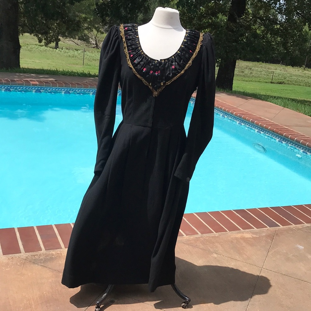 Antique German Wool Trachten, Ocktoberfest, dress, pleated, black, six 6-8, AsIs